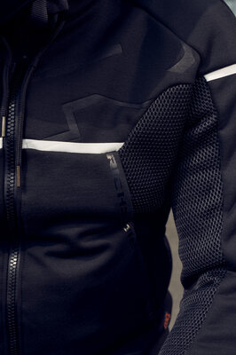 Stradale_Air_Hoodie_black_detail_03.fd3f603c